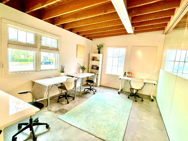 Splendid Meeting Room for Celebrations - Holiday Party in Berkeley - Featured image