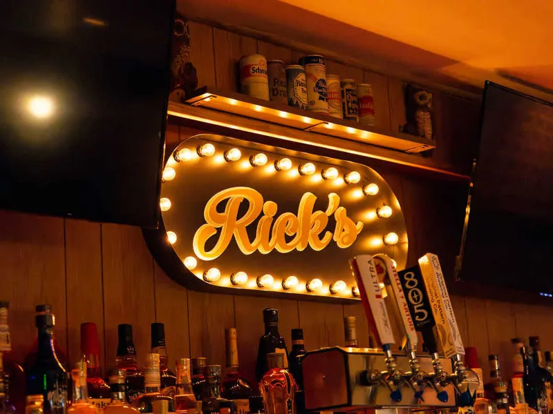 Inviting Bar & Lounge for Celebrations in Marina - Gallery image