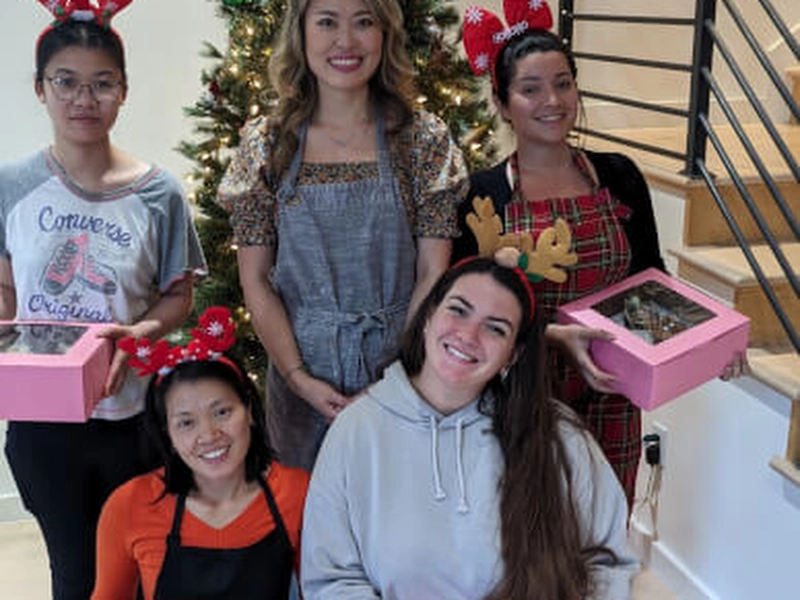 Festive Holiday Cupcake Decorating Team Building Experience - Gallery image