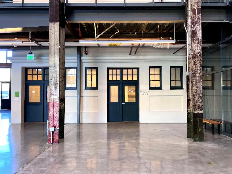 Intimate Meeting Room for Events in Central Waterfront - Gallery image