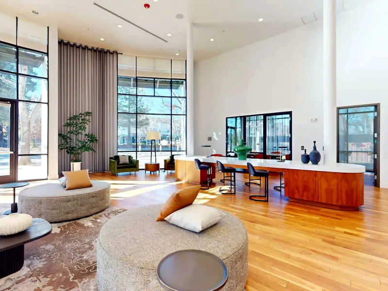 Striking Lounge for Hosting - Featured image