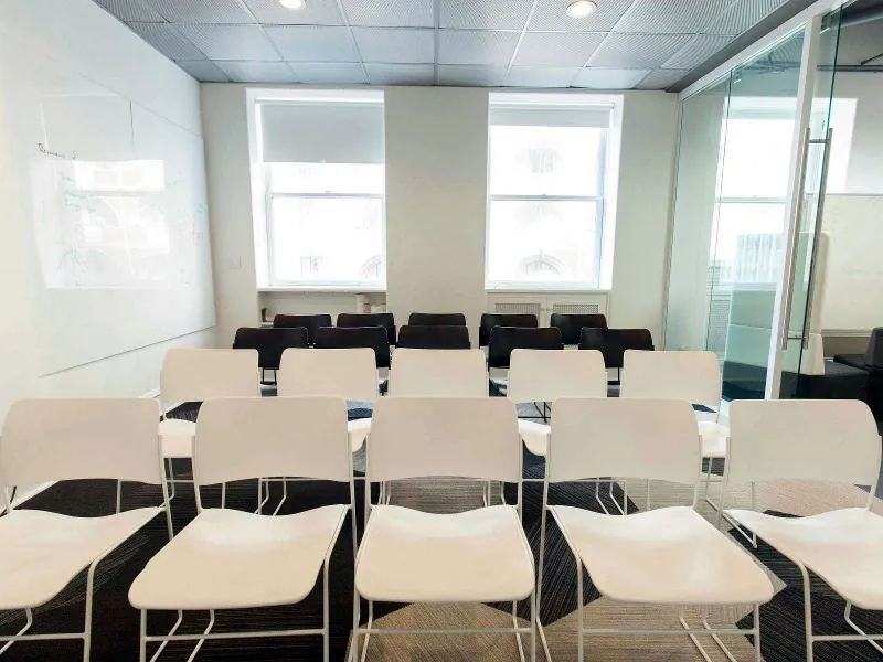 Meeting Room with Natural Light for Events in Lower Nob Hill - Gallery image