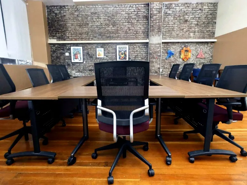 Enchanting Meeting Room for Gatherings - Gallery image