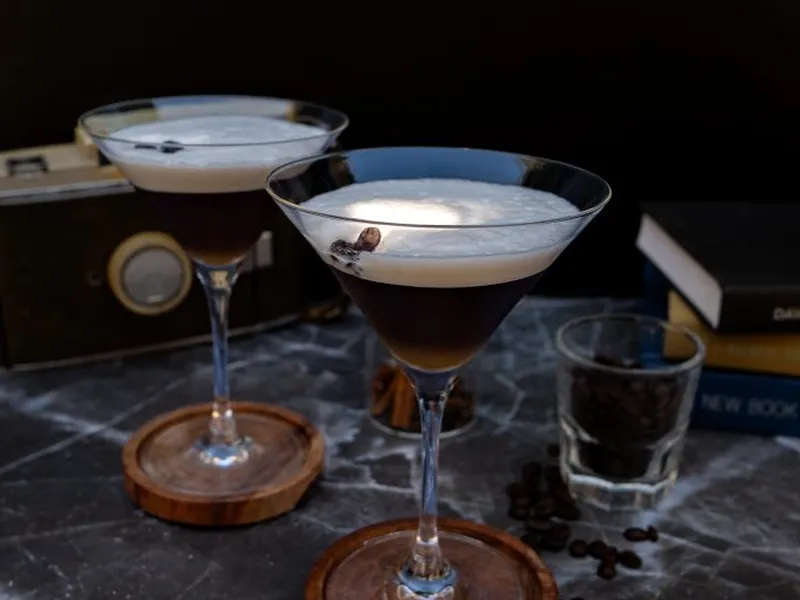 Corporate Mobile Bar Service for Networking and Holiday Parties - Featured image