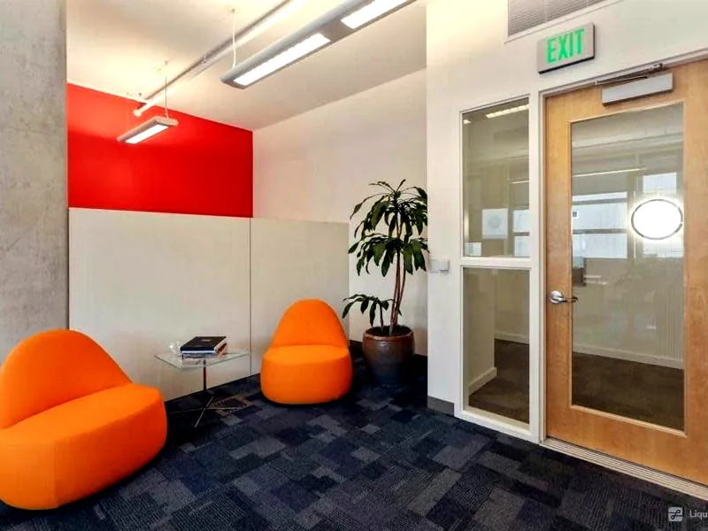 Meeting Room with Natural Light for Events - Gallery image