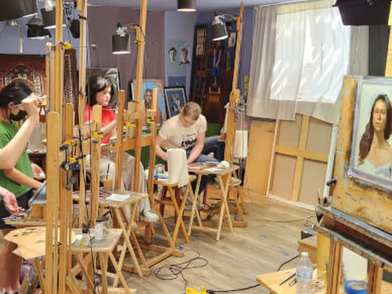 Art Workshop: Creative Team Building with Charcoal & Oil Painting - Gallery image