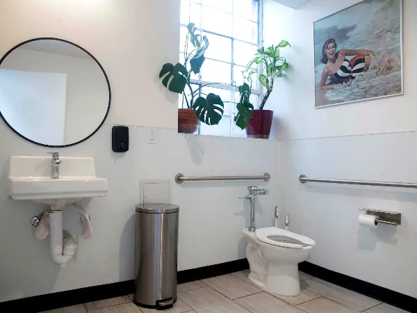 Photo & Video Studio with Vaulted Ceilings for Events - Holiday Party in Oakland - Featured image