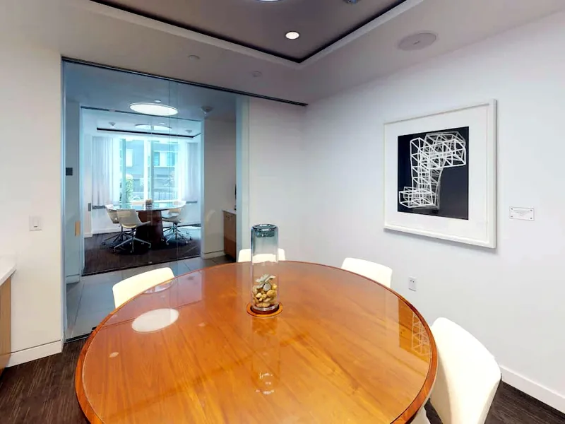 Intimate Meeting Room for Hosting in South Beach - Gallery image