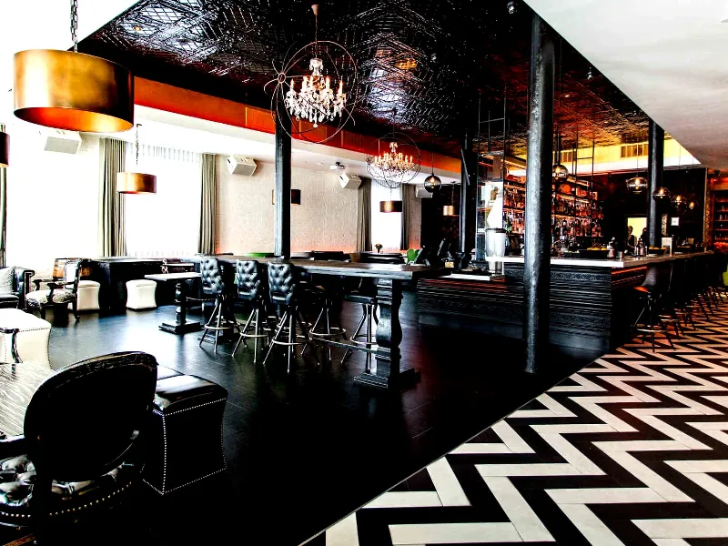Expansive Bar & Lounge for Celebrations in South Beach - Gallery image