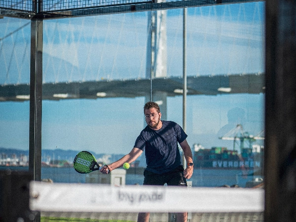2 Padel Courts (3 hrs) + Combo Catering