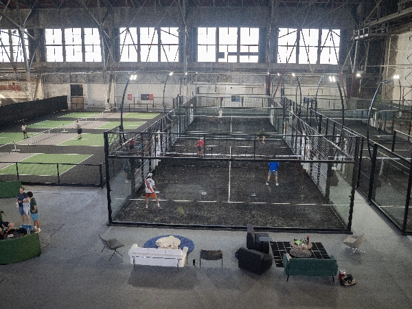 2 Padel Courts (3 hrs) + Combo Catering