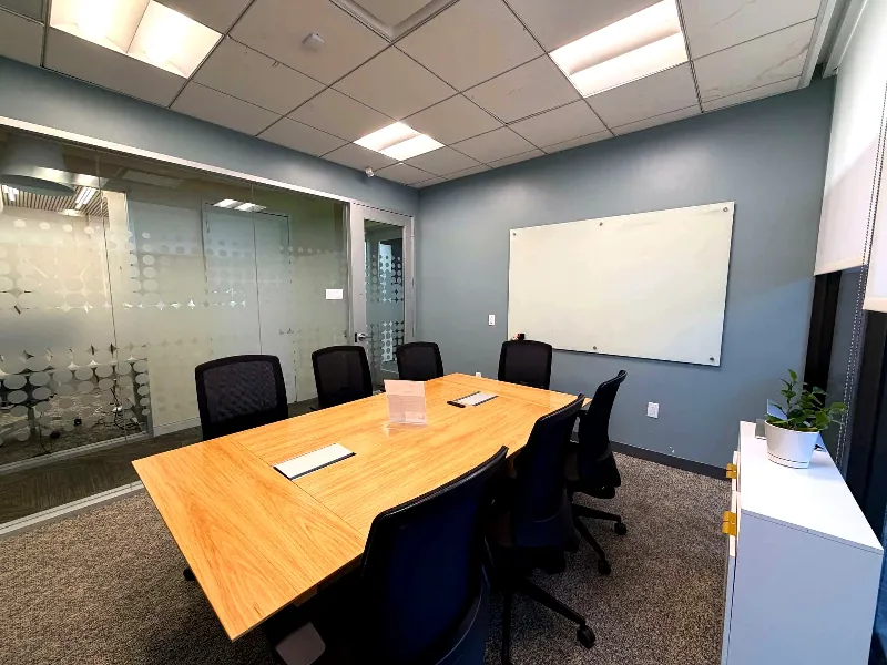Intimate Meeting Room for Events in Downtown North - Gallery image
