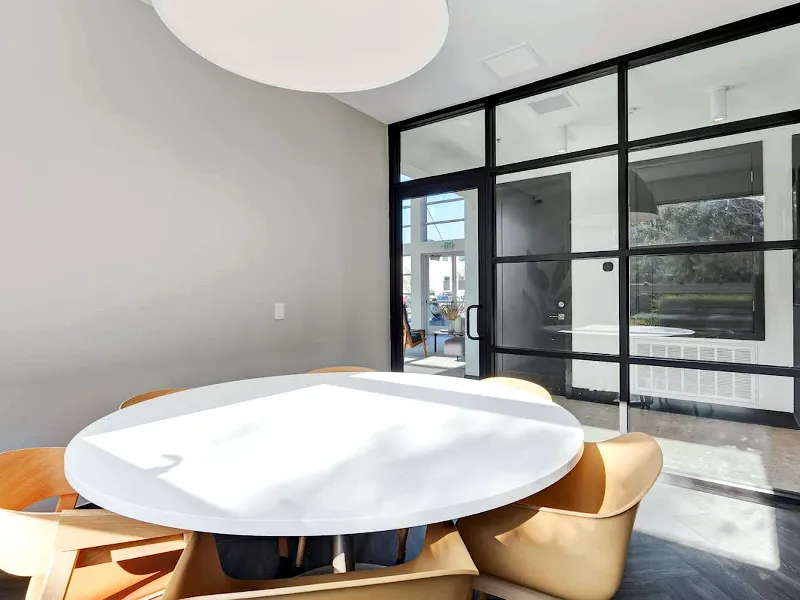 Distinctive Meeting Room for Memorable Events - Gallery image