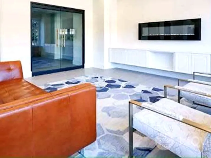 Dazzling Multipurpose Space for Hosting - Gallery image