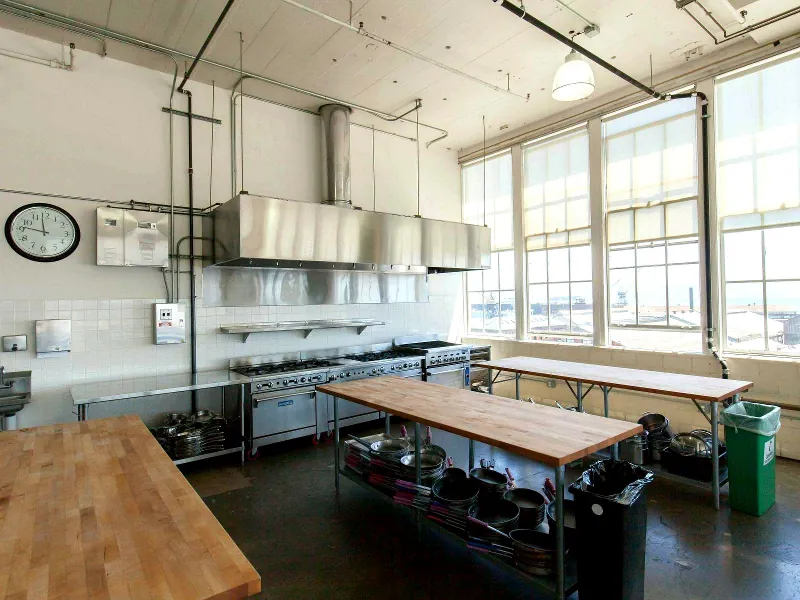 Commercial Kitchen with Panoramic Views for Events in Dogpatch - Gallery image