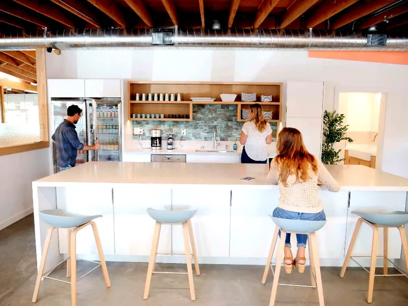 Lounge with Natural Light for Events - Gallery image