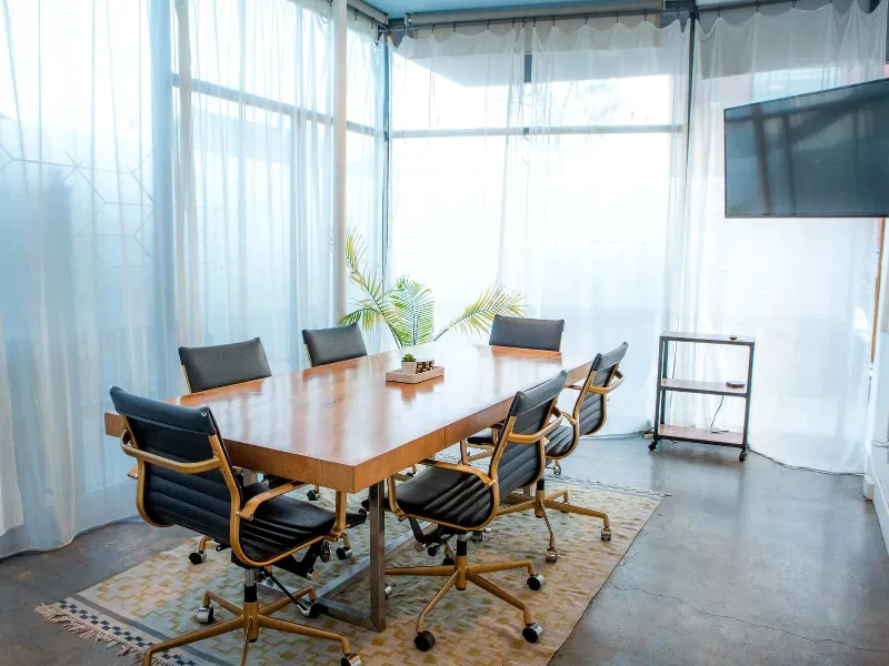 Gorgeous Meeting Room for Gatherings - Gallery image