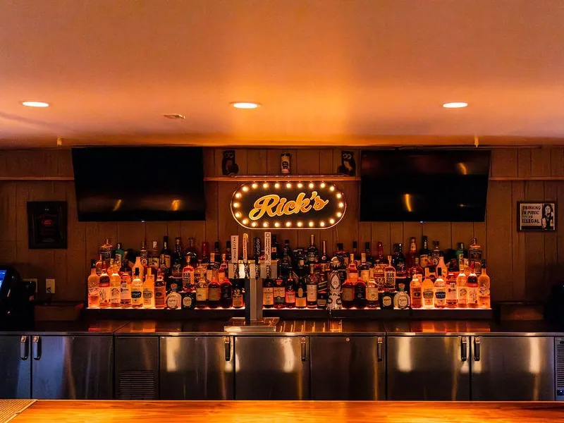 Retro Lounge Semi-Private Event Space - Gallery image