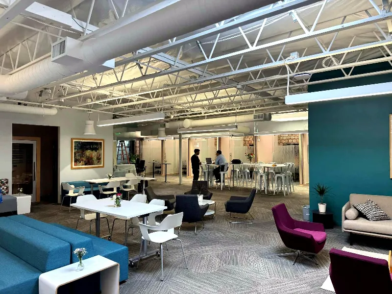 Intimate Meeting Room for Hosting in Downtown North - Gallery image