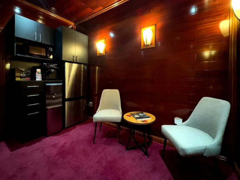 Intimate Photo & Video Studio for Private Events in East Peralta - Gallery image