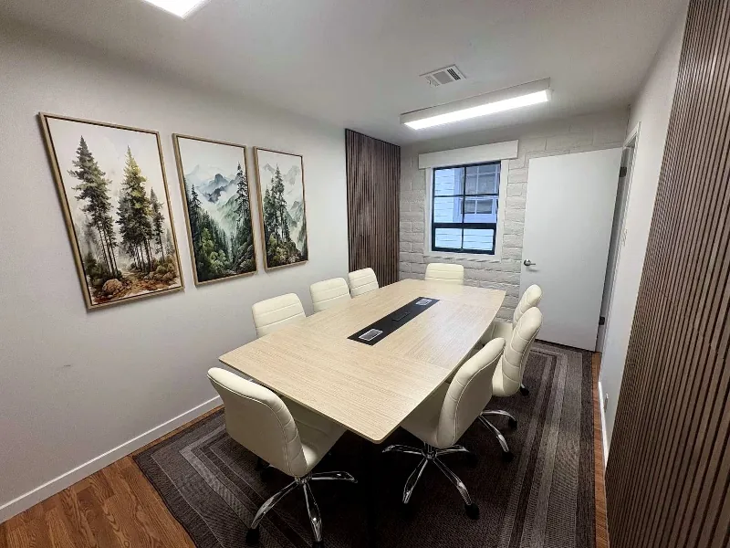 Intimate Meeting Room for Events - Gallery image