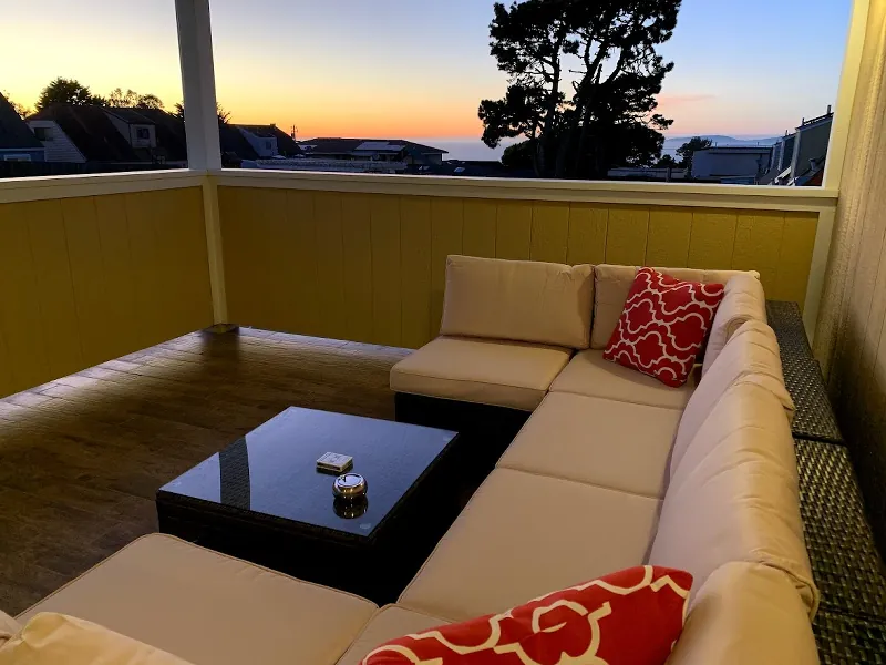 Sparkling Clean Brand New Luxury House with Parkings - Gallery image