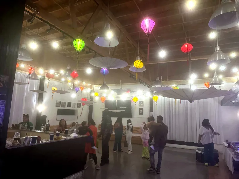 Intimate Photo & Video Studio for Events in Southwest Annex - Gallery image