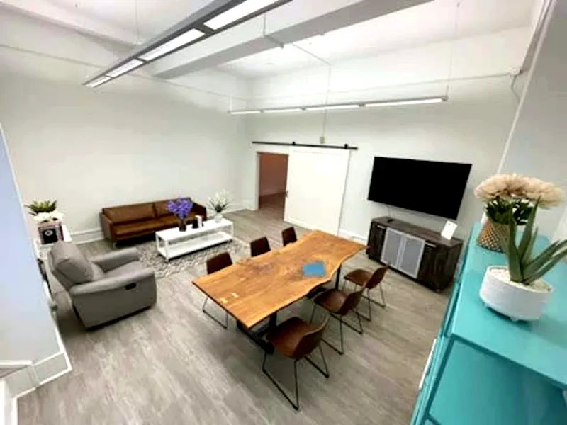 Mid-Century Meeting Room for Events in Union Square - Gallery image