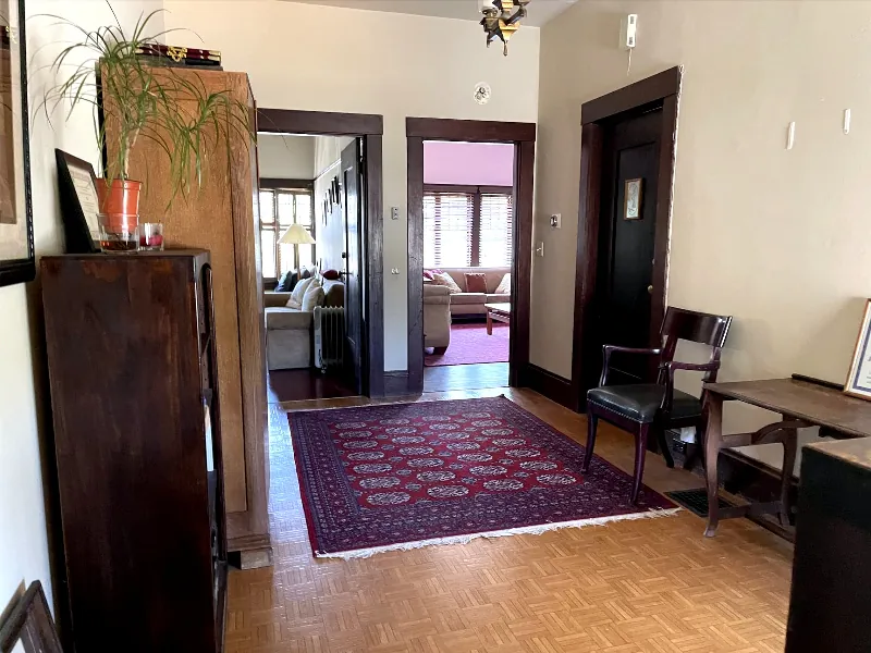 Exquisite Meeting Room for Special Occasions - Gallery image