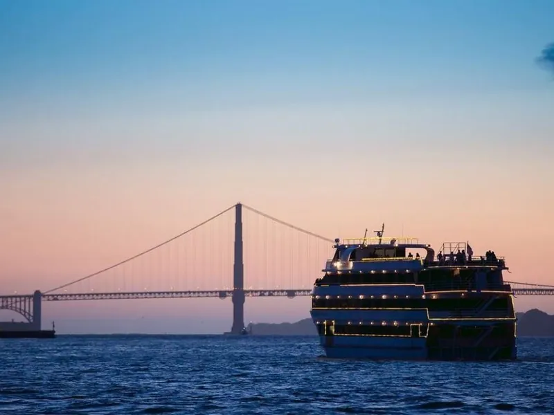 Luxury Bay Cruise Event Yacht - Gallery image