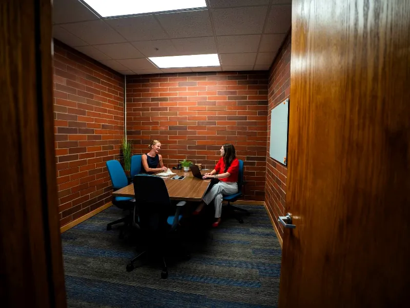 Majestic Meeting Room for Memorable Events - Gallery image