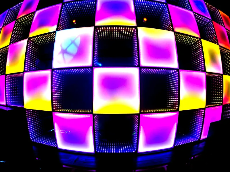 Inviting Bar & Lounge for Celebrations in Marina - Gallery image