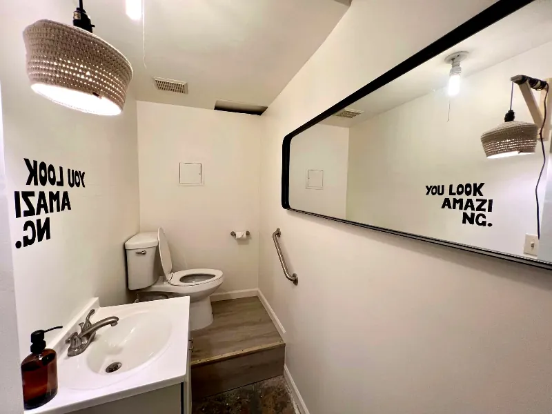 Art Gallery with High Ceilings for Events in Outer Richmond - Gallery image