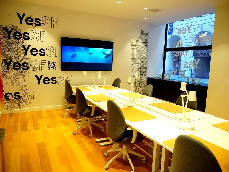 Meeting Room with Natural Light for Events in Financial District - Gallery image