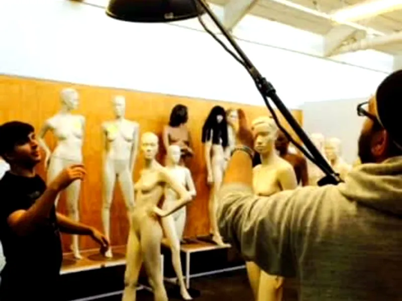 Warehouse with Skylights for Events in East Peralta - Gallery image