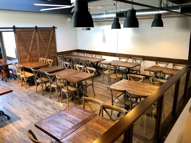 Splendid Restaurant for Celebrations in Downtown - Gallery image