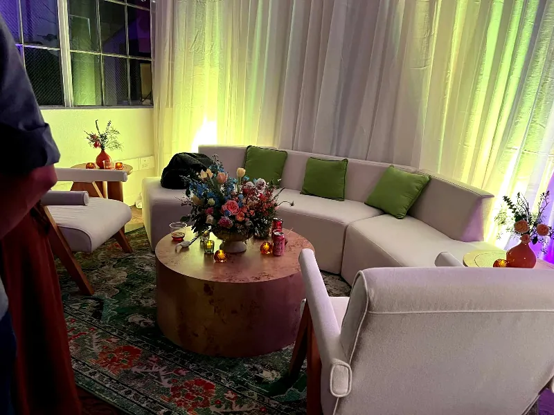 Art Studio with High Ceilings and Natural Light - Gallery image