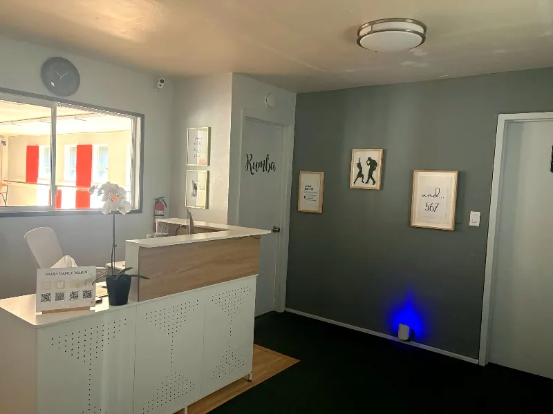 Charming Dance Studio for Hosting in San Rafael - Featured image