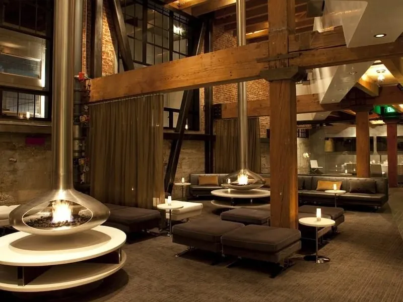 Sophisticated Lounge & Bar Experience - Gallery image