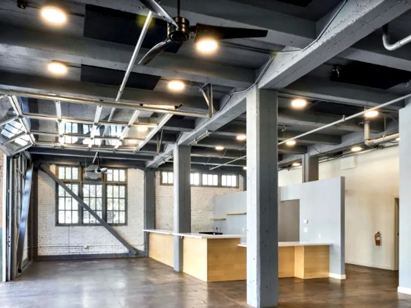 Waterfront Photo Studio with Exposed Brick - Gallery image