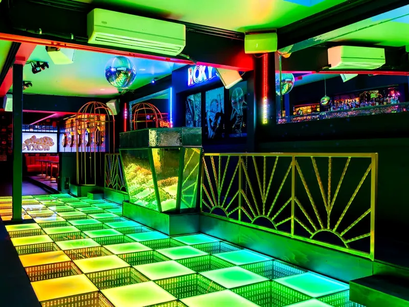 Grand Bar & Lounge for Your Next Event in Marina - Gallery image