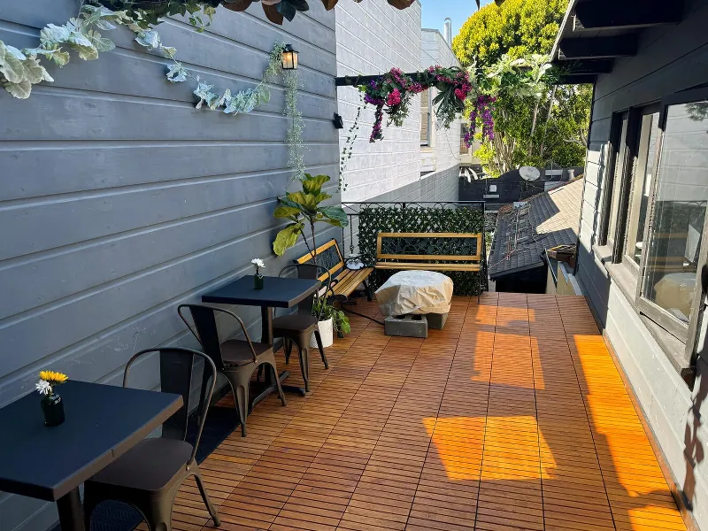 Private Outdoor Restaurant Terrace Space - Gallery image