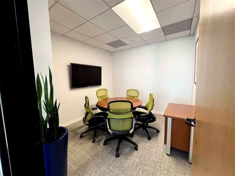 Intimate Meeting Room for Events in Financial in San Francisco - Gallery image