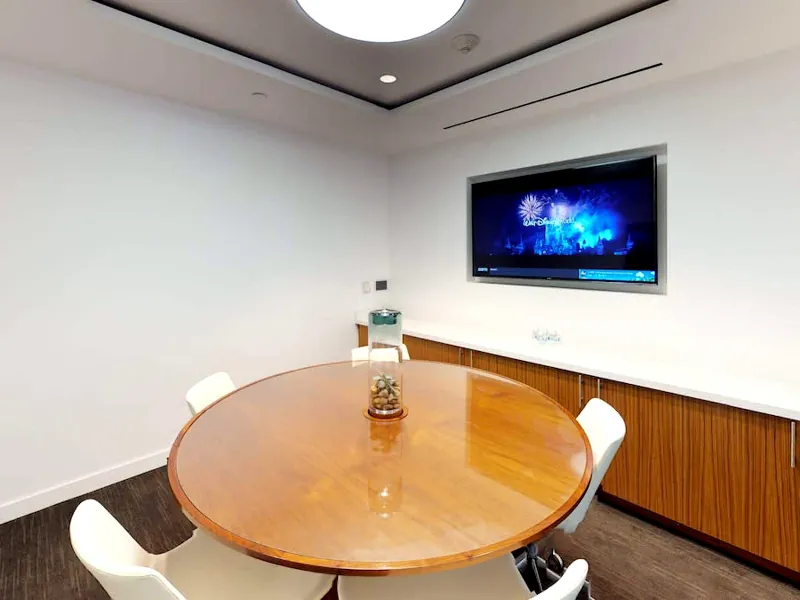 Intimate Meeting Room for Hosting in South Beach - Gallery image