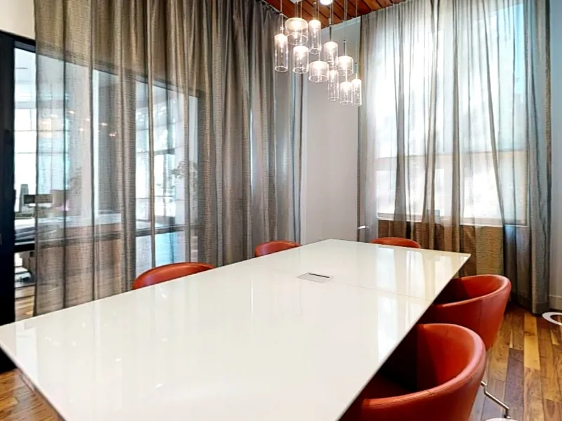 Breathtaking Meeting Room for Celebrations - Gallery image