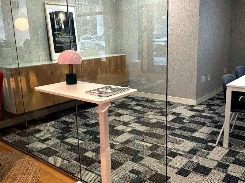 Meeting Room with Natural Light for Events in Financial District - Gallery image