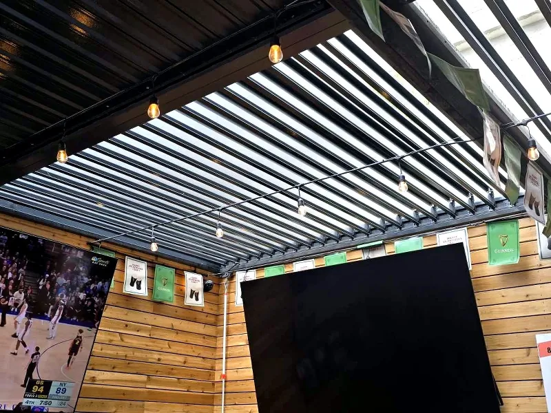 Private Bar & Lounge for Special Occasions in Inner Sunset - Gallery image