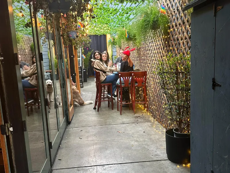 Private Outdoor Restaurant Terrace Space - Gallery image