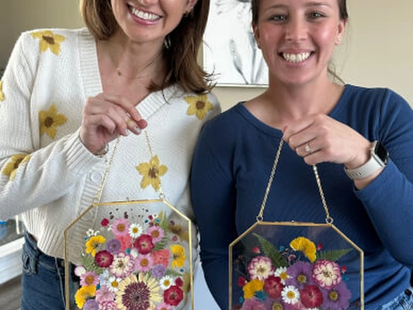Pressed Flower Frame Artistry (Instructor Travels)