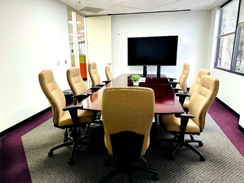 Inviting Meeting Room for Celebrations - Gallery image